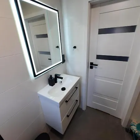 Ostoja Caloroczny Z Balia 別荘 ラトクフ